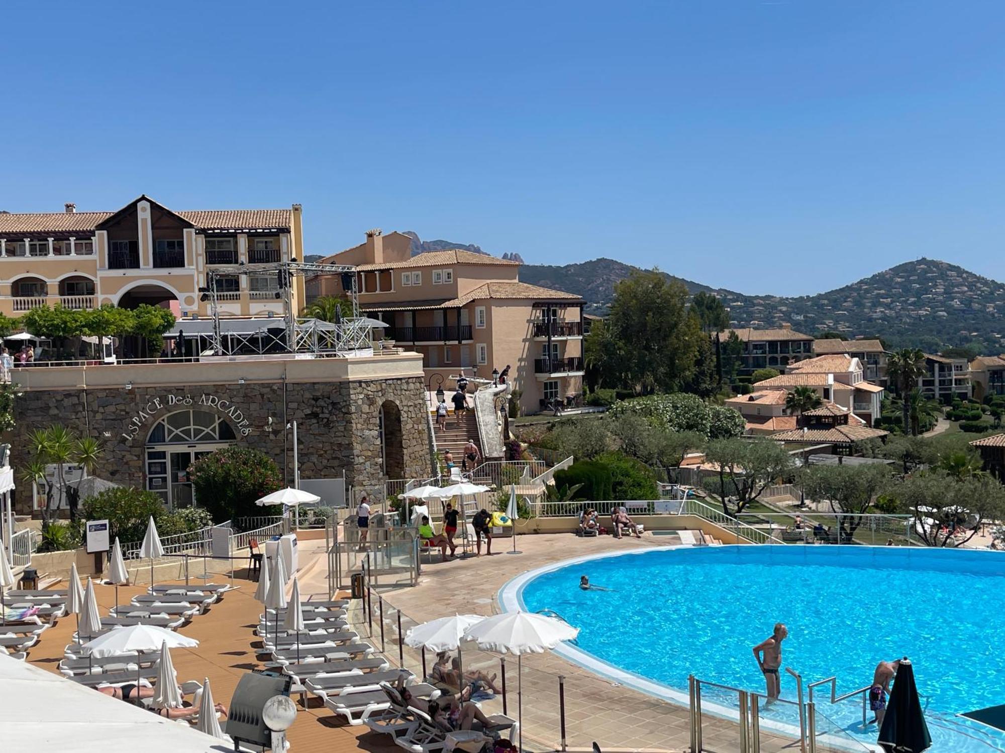 Appartement Cap Esterel 4/5 Personnes Saint-Raphaël エクステリア 写真